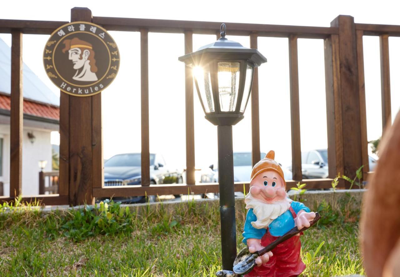 Herkules Namhae German Village Extérieur photo